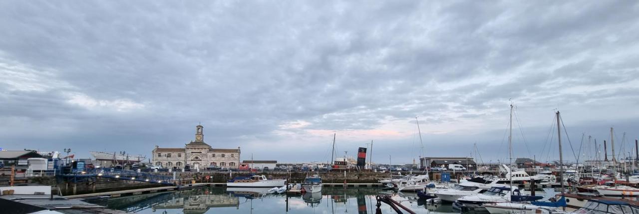 Diamond Harbour - Whole Huge Apartment - Wifi - Beach - Ramsgate Town Extérieur photo