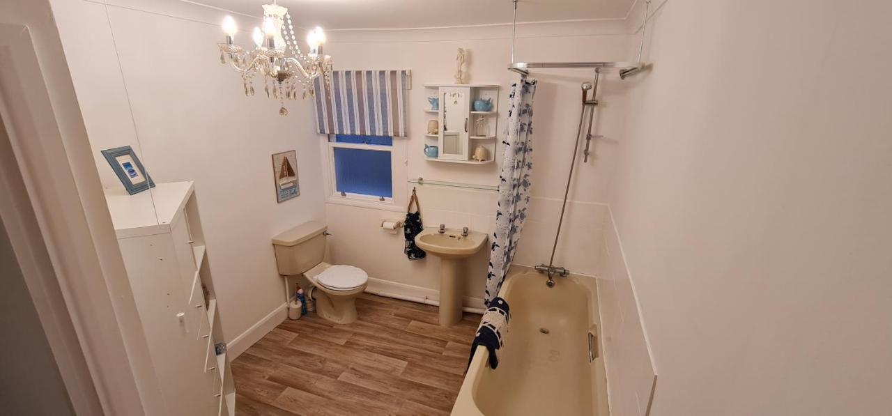 Diamond Harbour - Whole Huge Apartment - Wifi - Beach - Ramsgate Town Extérieur photo