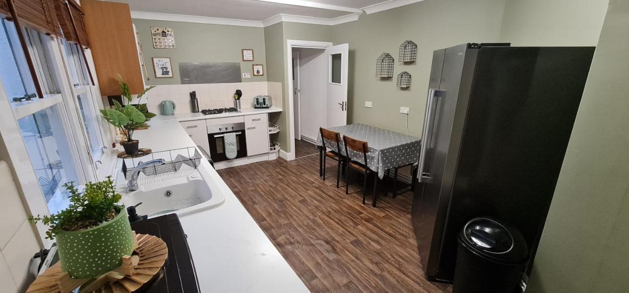 Diamond Harbour - Whole Huge Apartment - Wifi - Beach - Ramsgate Town Extérieur photo